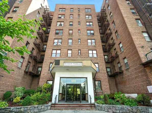 650 Warburton Avenue #6M, Yonkers, NY 10701