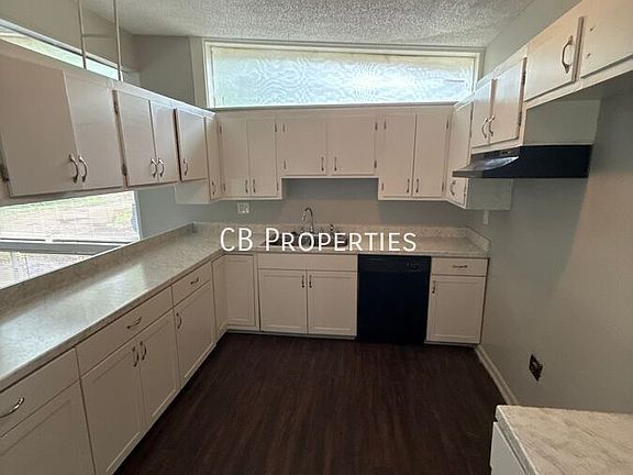 3rd image of 3256 Dogwood Ln