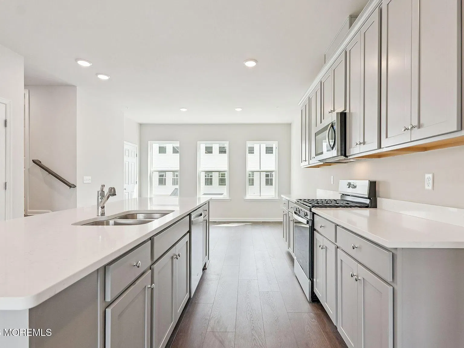4 bed, 3.5 bath, $5,700 — Photo 4