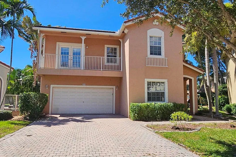 754 NW 126th Ave