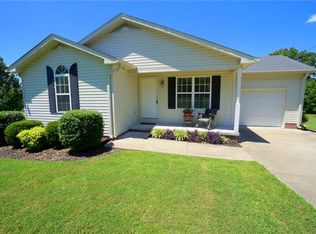 1064 Old Hunters Point Pike, Lebanon, TN 37087