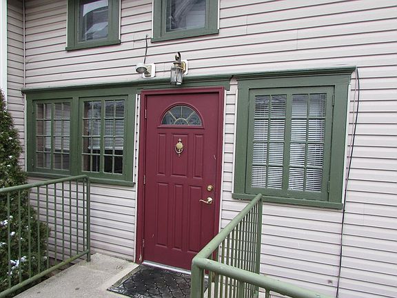 2nd image of 430 S Main St