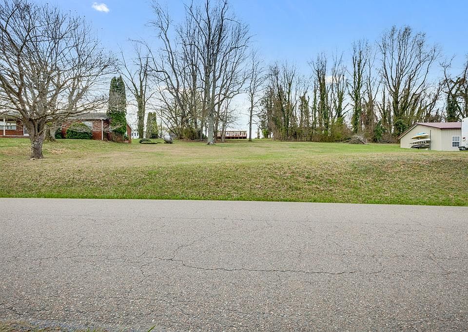 1st image of Avenue Ln
