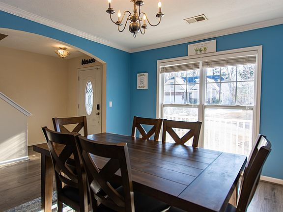 4th image of 424 Maypop Ln