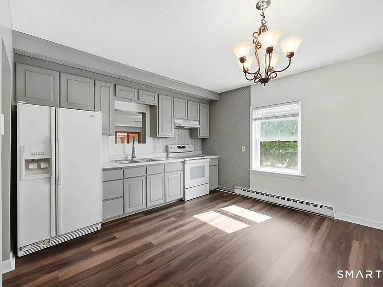 23 Alden St — Photo 15