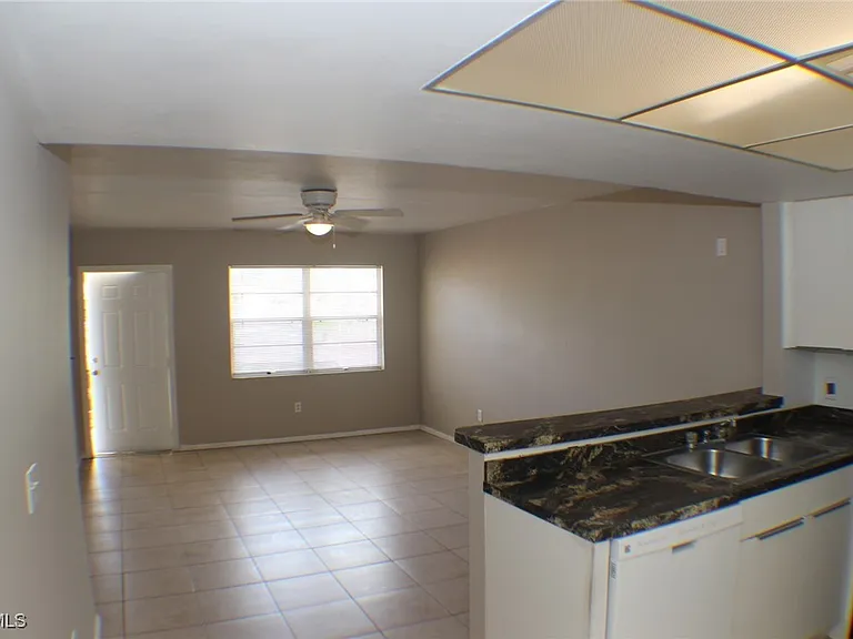 4009 SE 11th Ave #106 — Photo 6