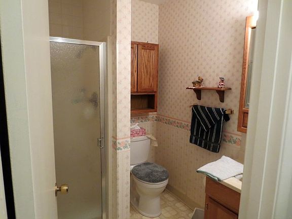 4th image of 1111 Crowell St
