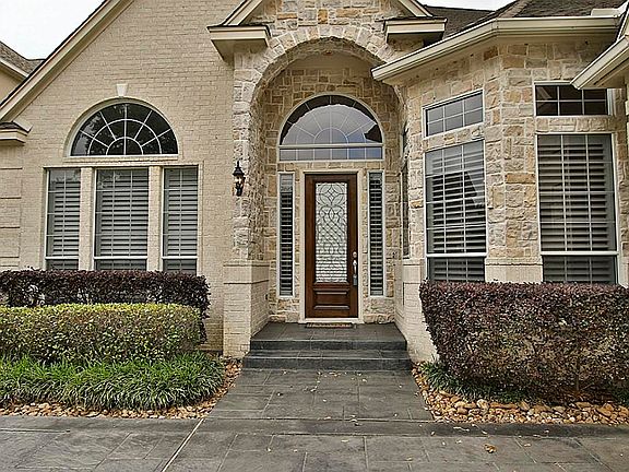 2nd image of 121 Marble Staff Ct