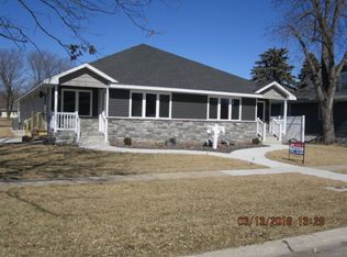 2416 7th St, Columbus, NE 68601