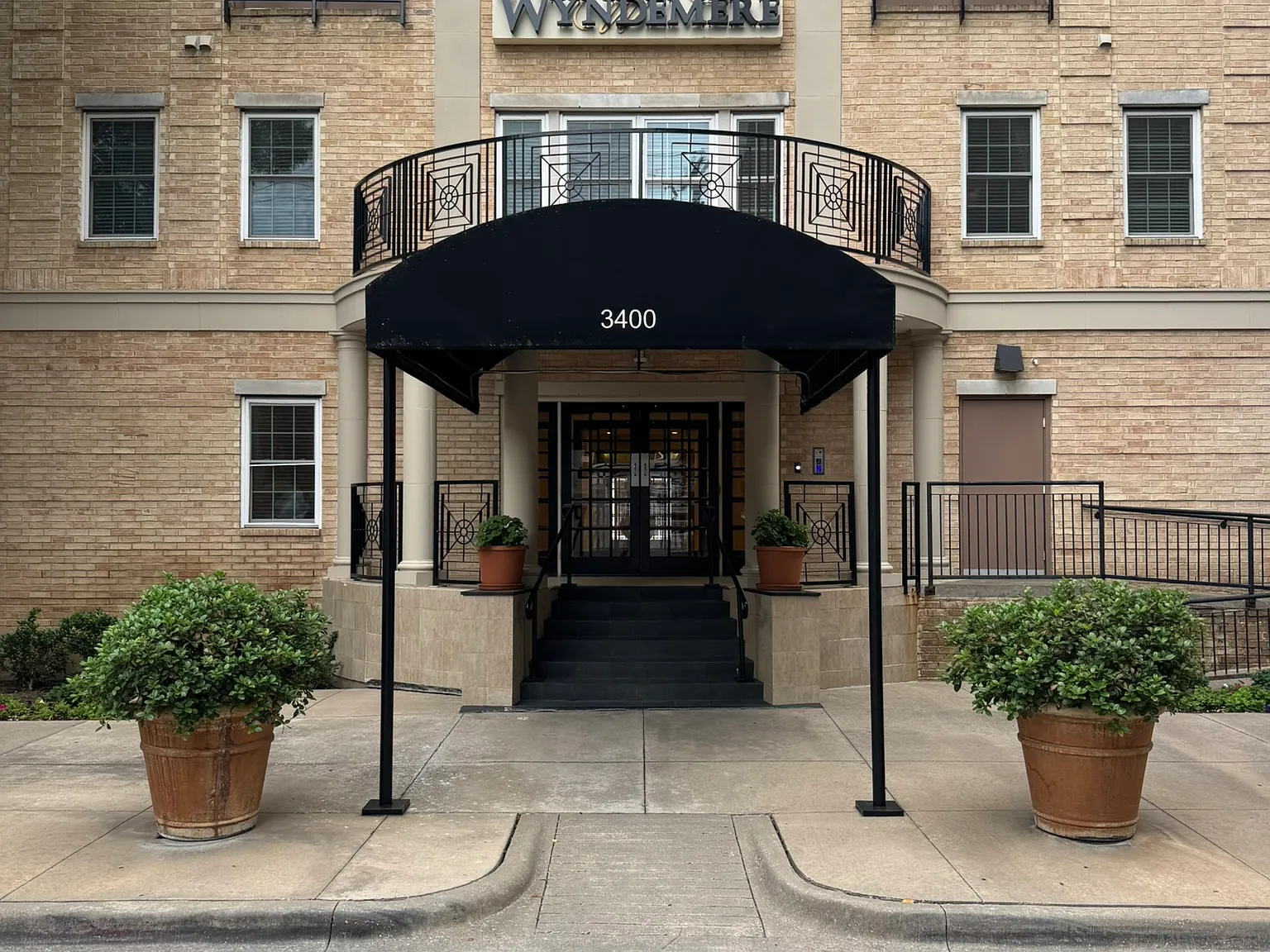 2 bed, 1226 sqft, $3,500 — Photo 1