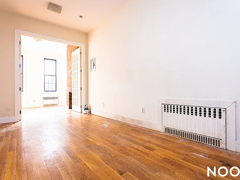 243 Irving Ave #1B — Photo 8