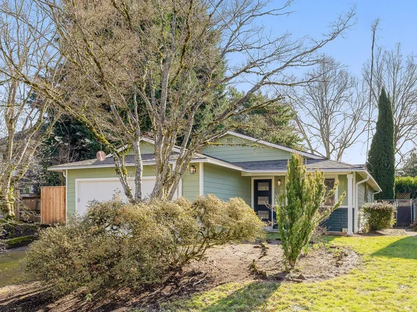 2936 SE Clay St, Portland, OR 97214