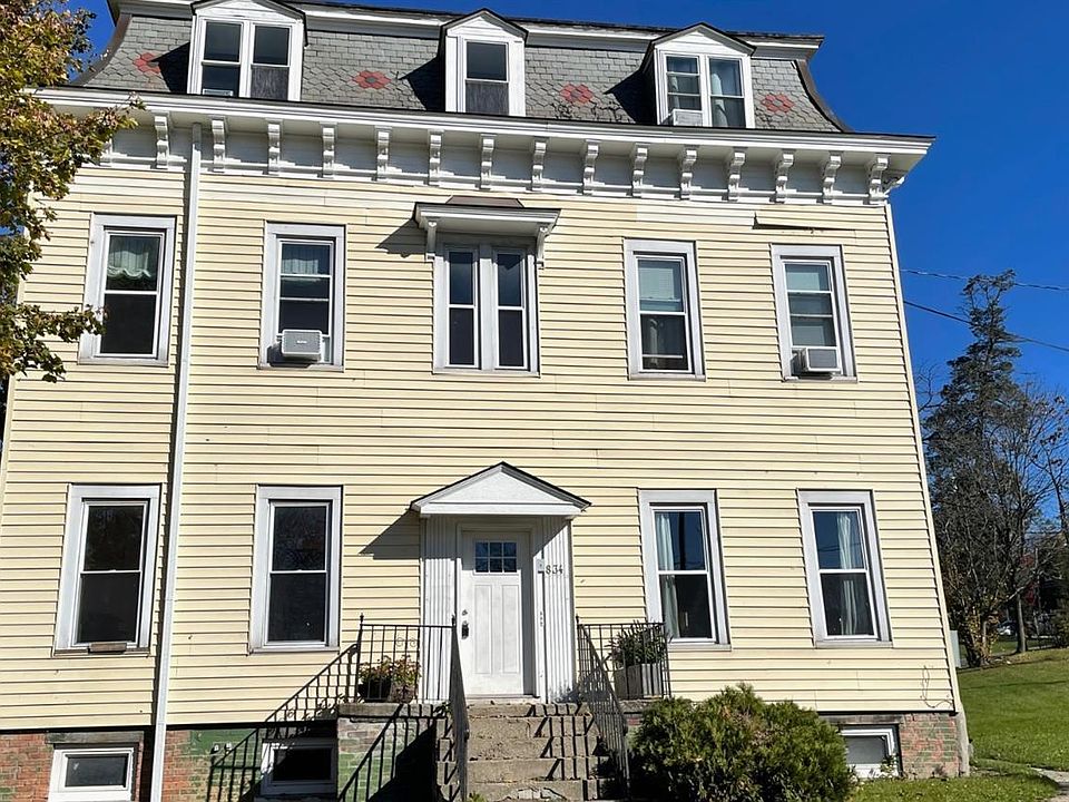 Exterior Front - 834 Warren St Hudson NY