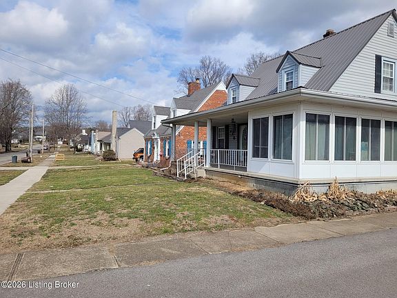 3rd image of 315 9th St