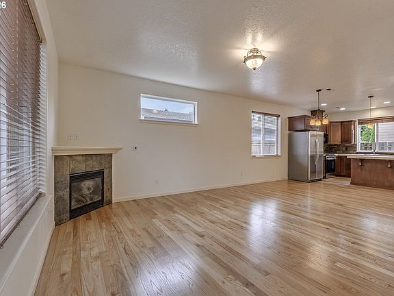 3rd image of 3181 SW 173rd Ave