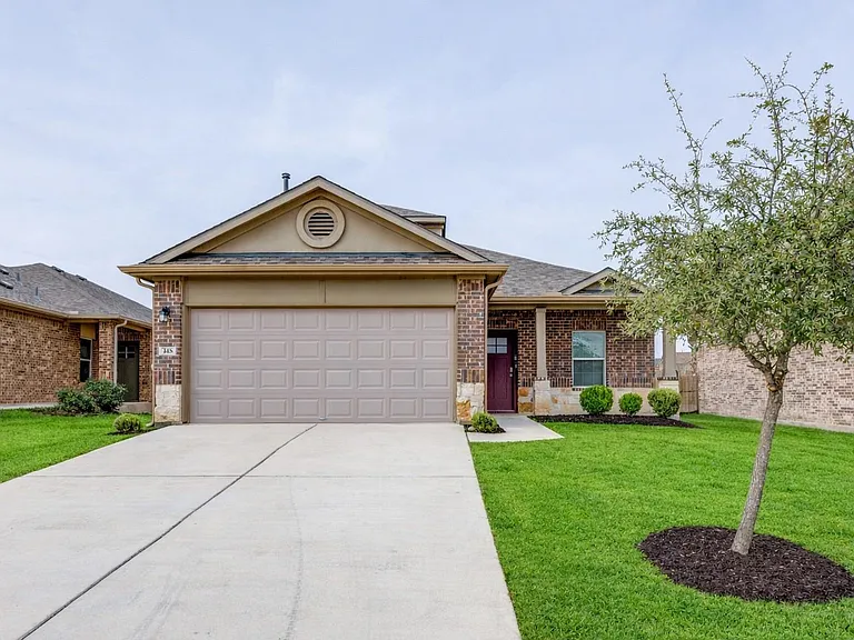 348 Shiner Ln — Photo 37