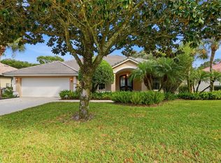 108 Lake Region Blvd N, Winter Haven, FL 33881