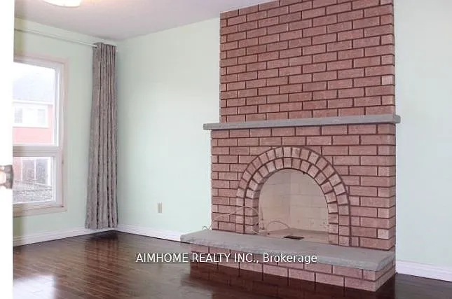 137 Irenemount Cres #UPPER — Photo 5