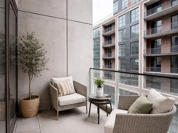 98 Front St #6E, Brooklyn, NY 11201