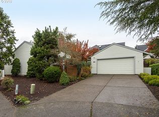 9715 SW Lakeside Dr, Tigard, OR