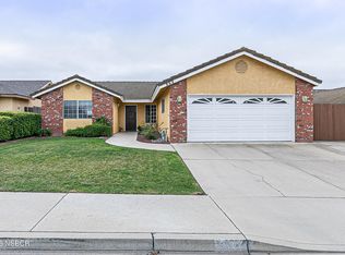 864 E Sunshine Ct, Santa Maria, CA 93455