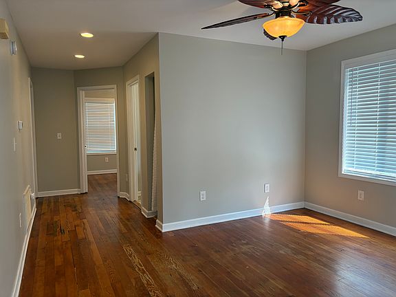 4th image of 2311 Rowland Ave