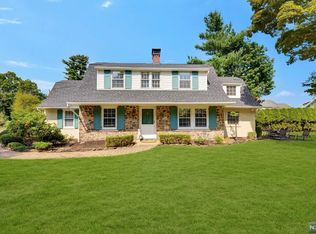 160 Greenhaven Rd, Wyckoff, NJ 07481