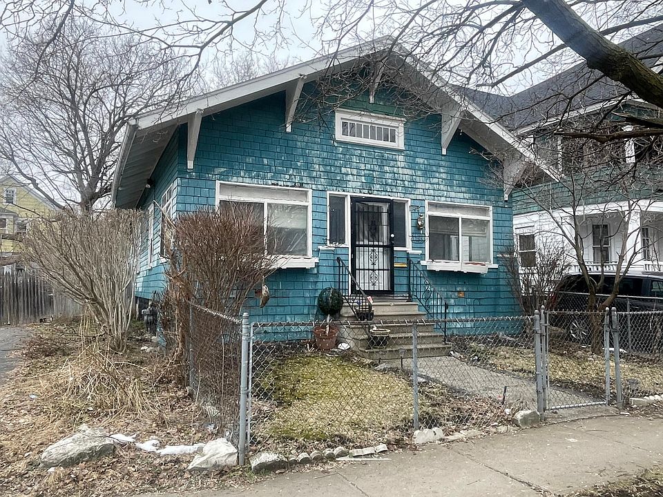 1st image of 380 W Kennedy St