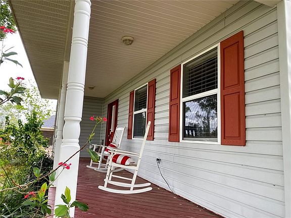 2nd image of 221 S Huckleberry Lake Dr