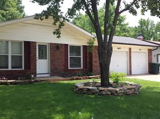 85 Kimberly Ln, Saint Peters, MO