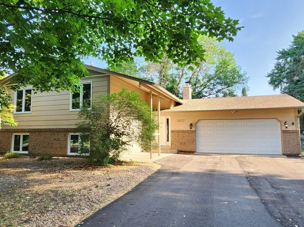 2637 Clearview Ave, Mounds View, MN 55112