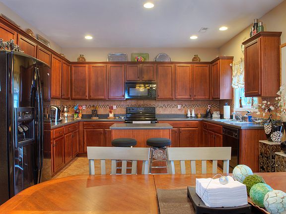 Spacious Kitchen with Island