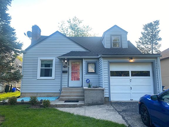 3rd image of 2837 White Oak Dr