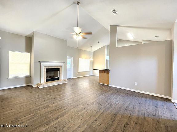 5th image of 1619 Lori Dr
