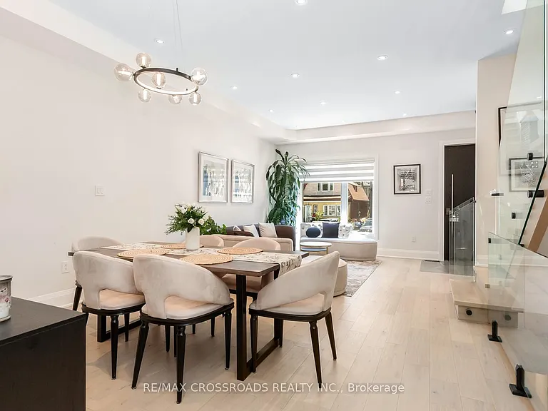 10 Hamstead Ave — Photo 5
