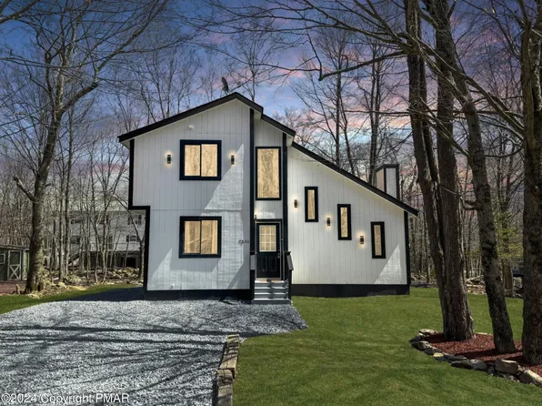 7536 Crestview Dr, Tobyhanna, PA 18466