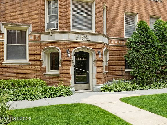 2nd image of 611 Washington Blvd APT 1S