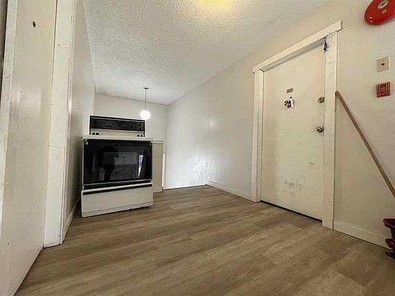 3rd image of 4715 45th St