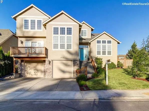 4712 Masters Dr, Newberg, OR 97132