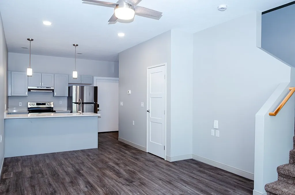Water Street Townhomes — Photo 3