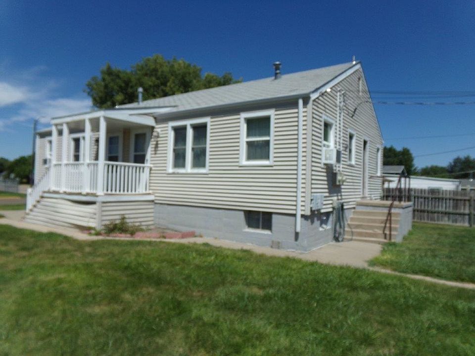 1st image of 1014 W A St
