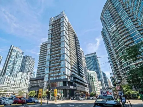 352 Front St W #1918, Toronto, ON M5V 0K3