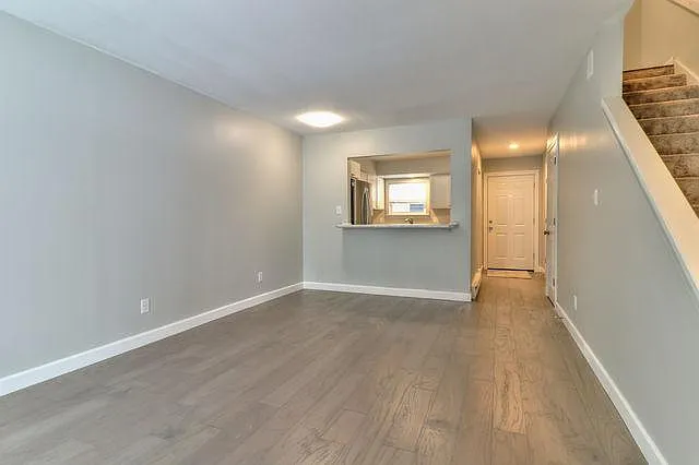 805 Hartwell Dr — Photo 11