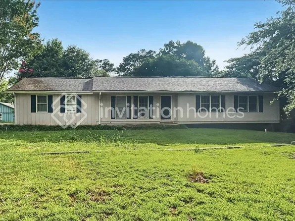 1379 Hidden Cir, Sugar Hill, GA 30518