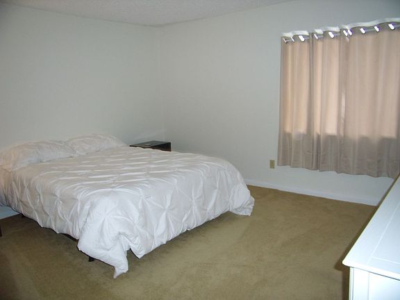 5th image of 1550 NE 13th Ter APT B9