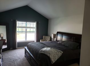 927 Oak Ridge Blvd, Elgin, IL 60120