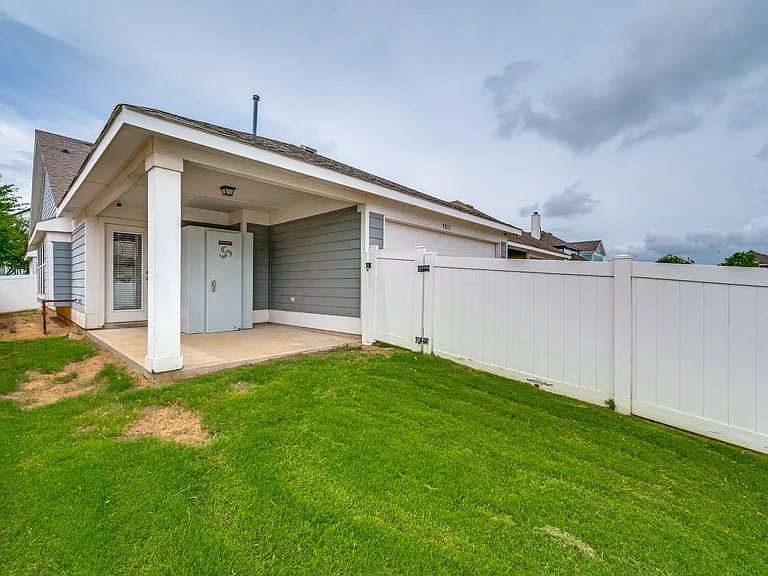 9017 Eagle Dr — Photo 19