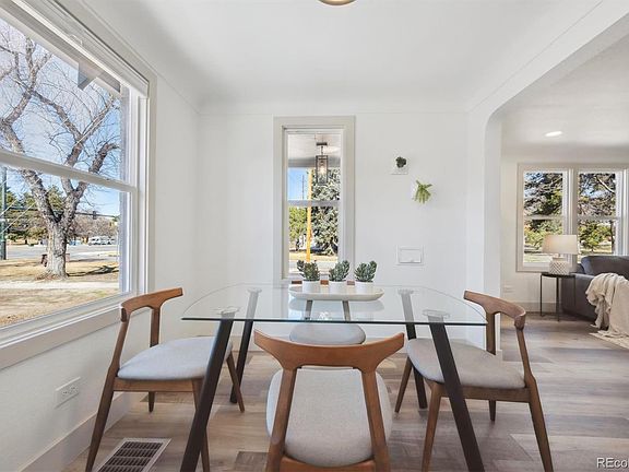 5th image of 4022 E 17th Avenue Parkway