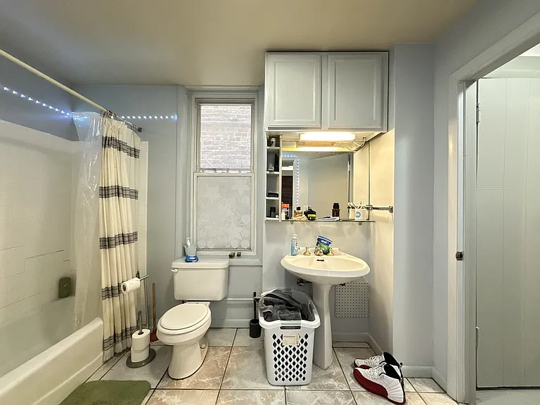 2141 W Webster Ave #FB — Photo 19