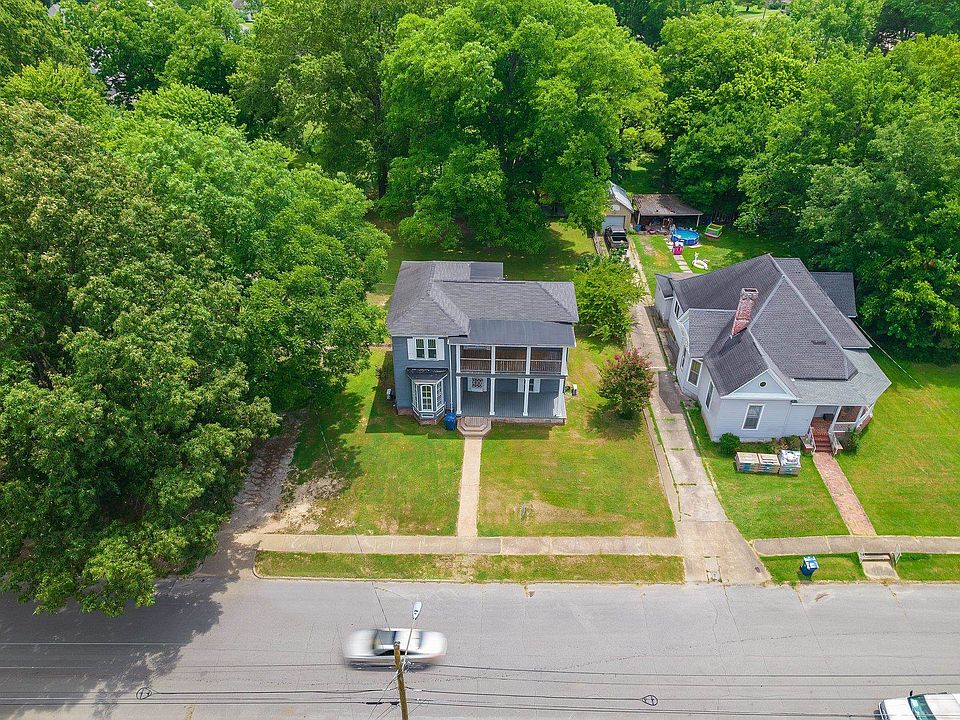 615 S Church St, Trenton, TN 38382 Zillow